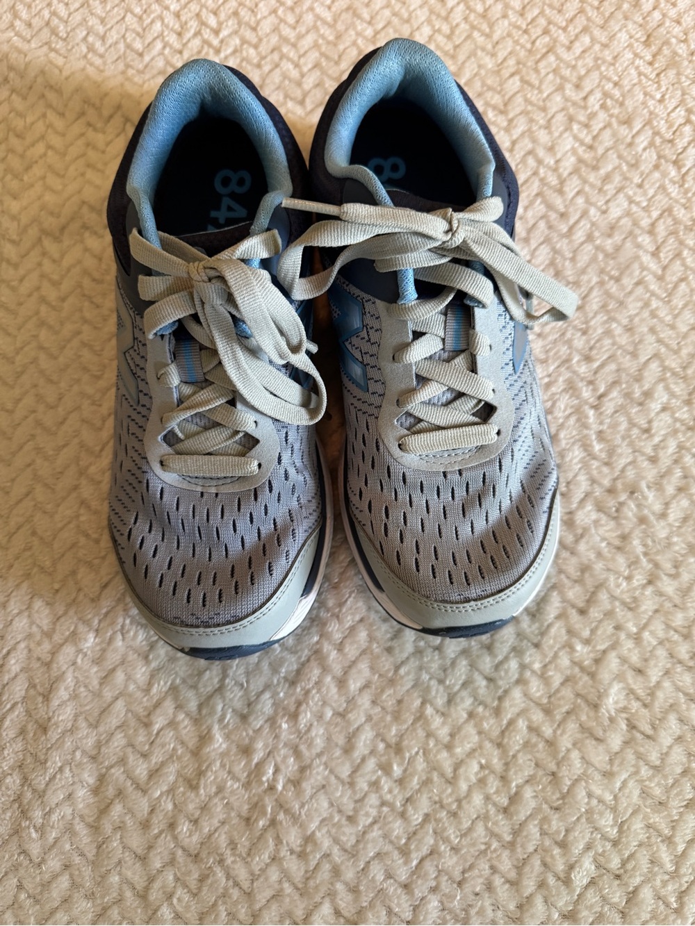 New Balance 847 V4 Light Gray and Carolina Blue Women's Walking Sneakers Size 7